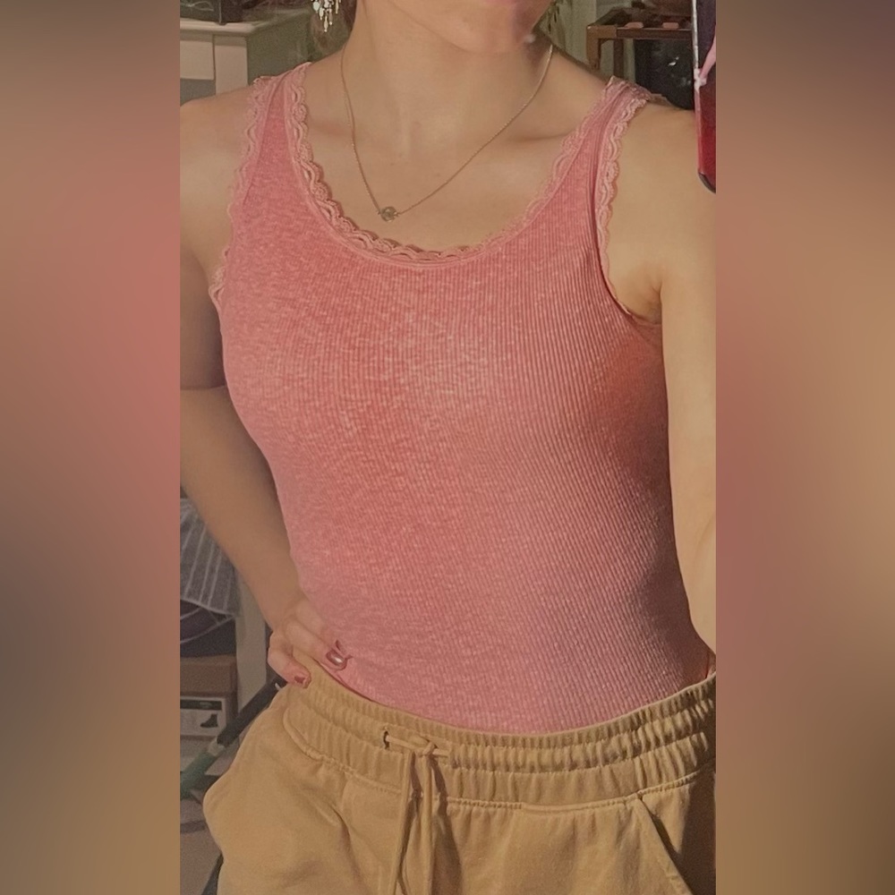cute Pink lace tank top women’s s